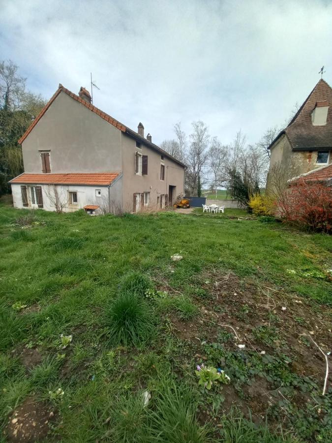 L'Univers, Vous Et Nous Pouilly-sur-Vingeanne Esterno foto